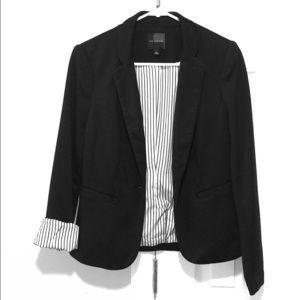 NWOT Black Blazer